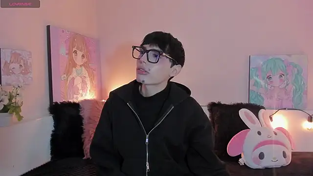 Strawberry Kitty  online show from February 2026 03:46:01 AM