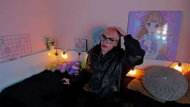 Strawberry Kitty  online show from November 2025 03:23:02 AM