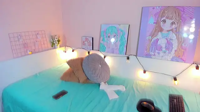 Strawberry Kitty  online show from November 2025 03:33:02 AM