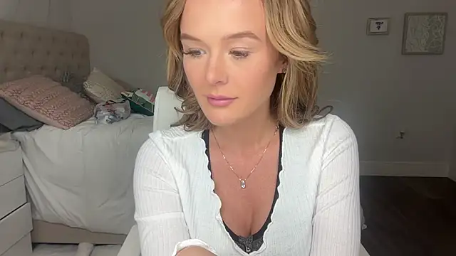 Snapshot of Amberjayxox0 chatting on November 2025 02:14:02 AM Amberjayxox0 online show from November 2025 02:14:02 AM