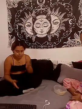 Snapshot of emily_n_abby chatting on March 2026 01:52:02 PM emily n abby online show from March 2026 01:52:02 PM