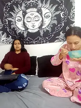 Snapshot of emily_n_abby chatting on March 2026 01:45:02 PM emily n abby online show from March 2026 01:45:02 PM