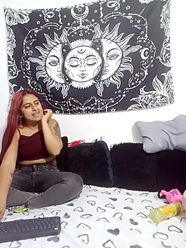 Snapshot of emily_n_abby chatting on December 2025 01:27:01 PM emily n abby online show from December 2025 01:27:01 PM