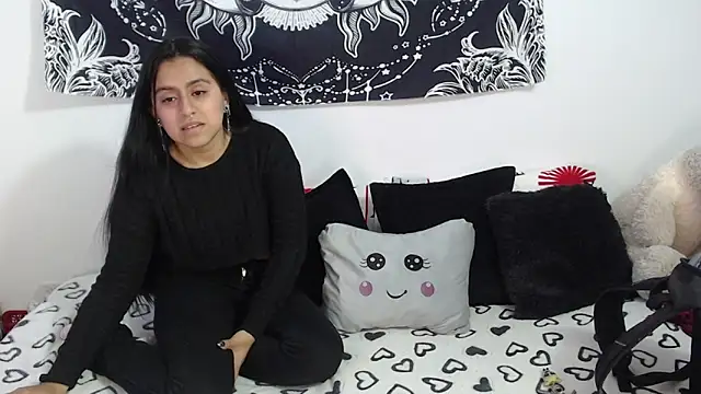 Snapshot of emily_n_abby chatting on October 2025 02:16:01 PM emily n abby online show from October 2025 02:16:01 PM