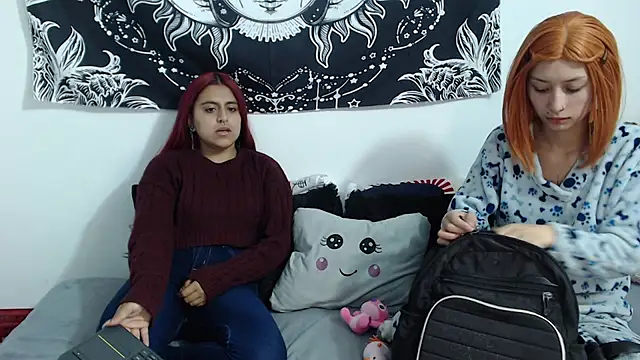 Snapshot of emily_n_abby chatting on November 2025 12:27:02 PM emily n abby online show from November 2025 12:27:02 PM