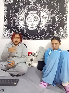 Snapshot of emily_n_abby chatting on February 2026 01:07:02 PM emily n abby online show from February 2026 01:07:02 PM