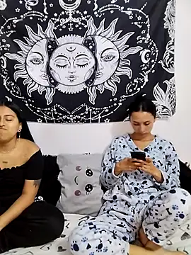 Snapshot of emily_n_abby chatting on April 2026 01:24:02 PM emily n abby online show from April 2026 01:24:02 PM