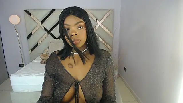 Maiacharris  online show from May 2026 12:11:02 PM