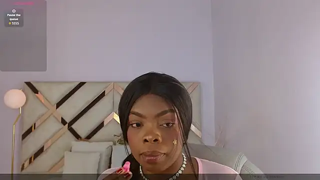 Maiacharris  online show from June 2026 12:22:01 PM