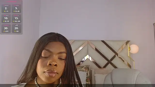 Maiacharris  online show from June 2026 12:00:02 PM