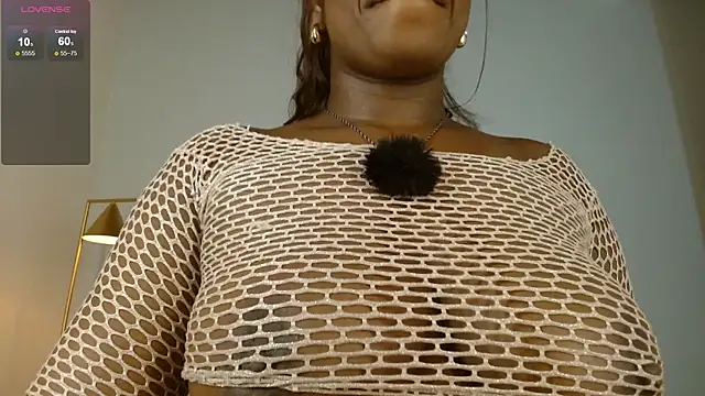 Maiacharris  online show from October 2025 06:54:02 PM