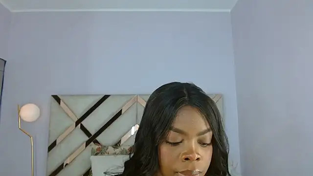 Maiacharris  online show from June 2026 01:12:02 PM