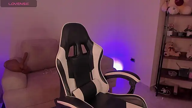 Nina Blaze online show from February 2026 02:58:02 AM