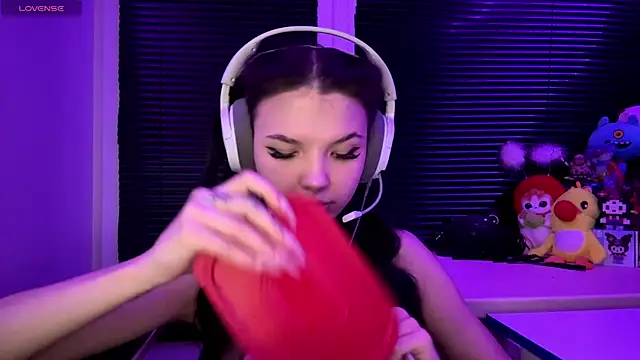 HanaMantanaDell online show from December 2025 04:17:02 PM