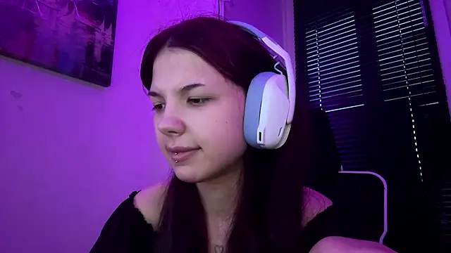 Snapshot of HanaMantanaDell chatting on April 2026 04:47:01 PM HanaMantanaDell online show from April 2026 04:47:01 PM
