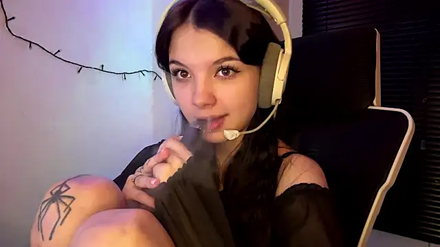 HanaMantanaDell online show from February 2026 05:23:02 PM