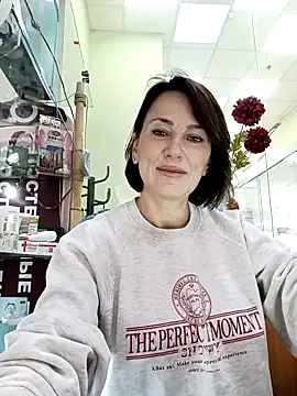 Luna 7777 online show from October 2025 10:36:02 AM