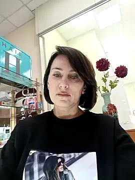 Luna 7777 online show from October 2025 02:49:01 PM