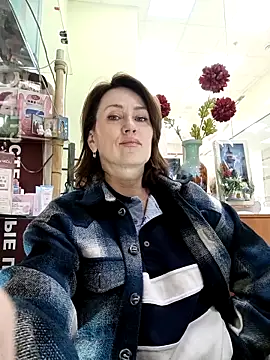 Luna 7777 online show from March 2026 12:40:02 PM