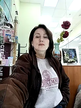 Luna 7777 online show from March 2026 12:09:02 PM