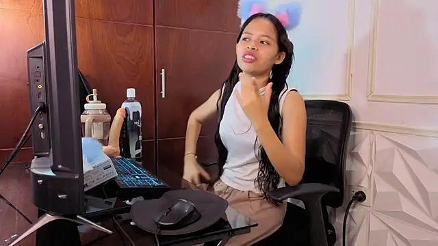 sharon ivanna12 online show from April 2026 08:00:01 PM