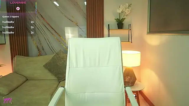 Snapshot of EmilyTurneer chatting on February 2026 11:43:02 AM EmilyTurneer online show from February 2026 11:43:02 AM