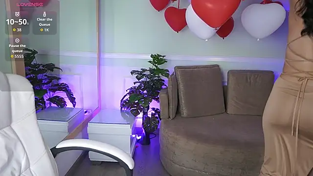 Snapshot of EmilyTurneer chatting on February 2026 07:05:01 PM EmilyTurneer online show from February 2026 07:05:01 PM