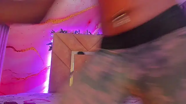 Snapshot of mia__blaze__ chatting on December 2025 03:06:02 AM mia blaze online show from December 2025 03:06:02 AM