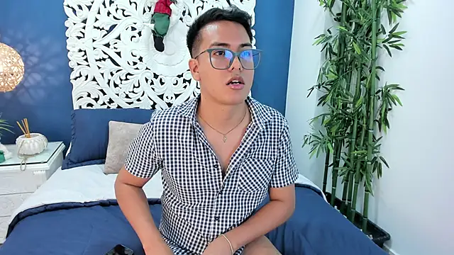 JohnBelRose online show from November 2025 07:40:01 PM