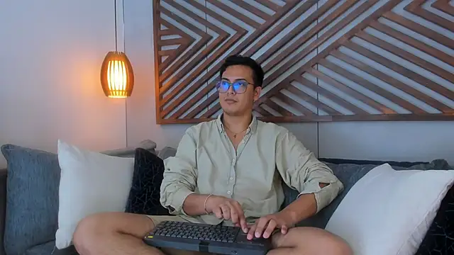 JohnBelRose online show from October 2025 08:08:01 PM