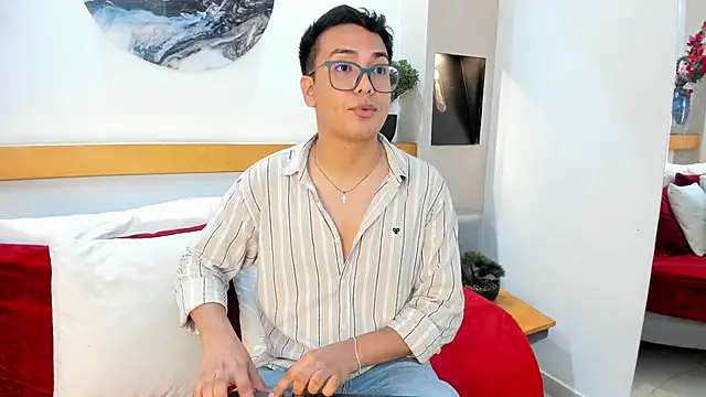 JohnBelRose online show from November 2025 08:31:01 PM