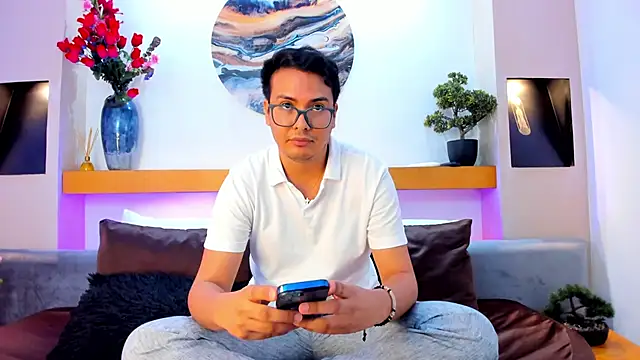 JohnBelRose online show from November 2025 08:02:02 PM