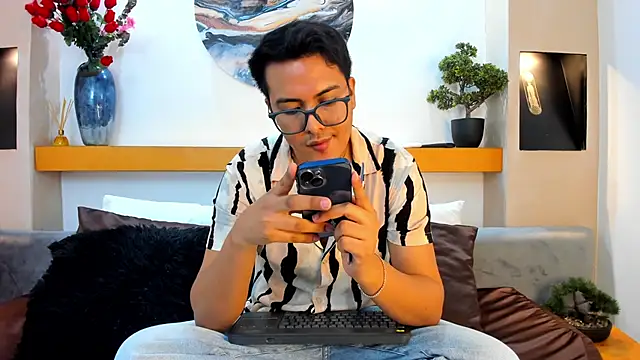 JohnBelRose online show from November 2025 07:29:02 PM