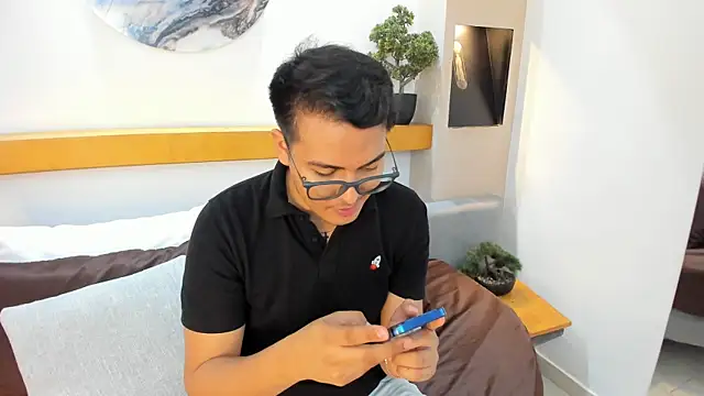 JohnBelRose online show from November 2025 08:08:01 PM