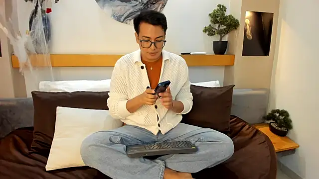 JohnBelRose online show from November 2025 07:17:02 PM