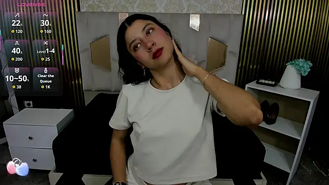 Snapshot of Adisson_Tay chatting on November 2025 08:24:02 PM Adisson Tay online show from November 2025 08:24:02 PM