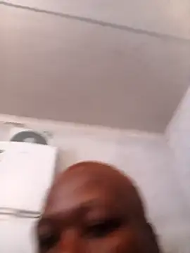 Snapshot of Roronae chatting on November 2025 09:57:01 AM Roronae online show from November 2025 09:57:01 AM