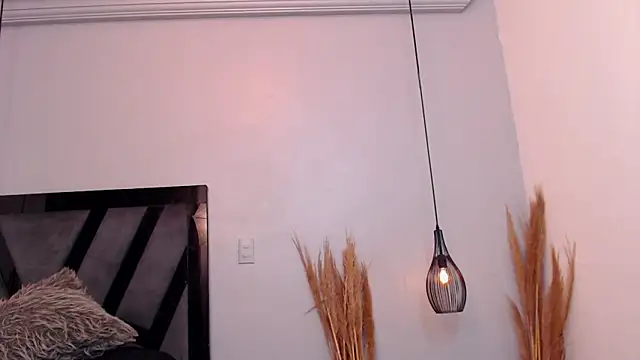 Amelia Brixton online show from October 2025 06:01:02 AM