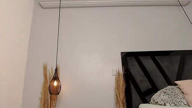 Amelia Brixton online show from November 2025 04:28:02 AM