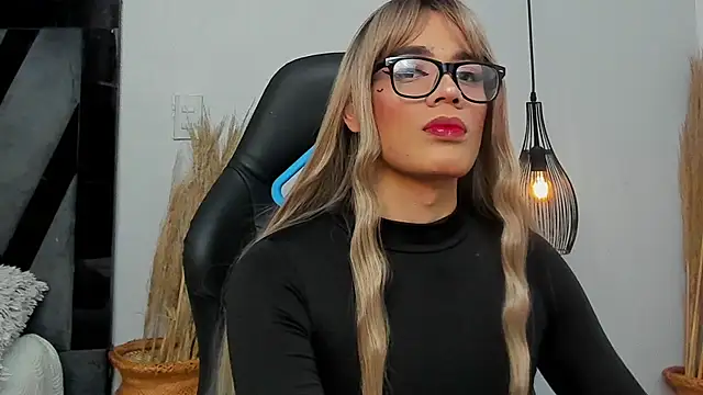 Amelia Brixton online show from December 2025 03:23:01 AM