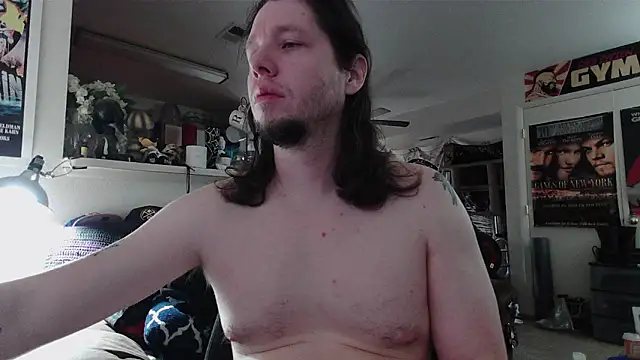 biggerisbetter12 online show from February 2026 11:14:02 PM