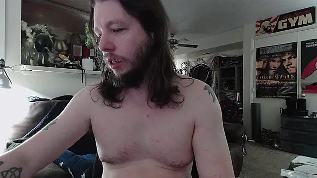 biggerisbetter12 online show from April 2026 07:42:02 PM