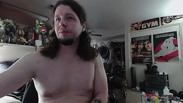 biggerisbetter12 online show from February 2026 03:32:02 PM