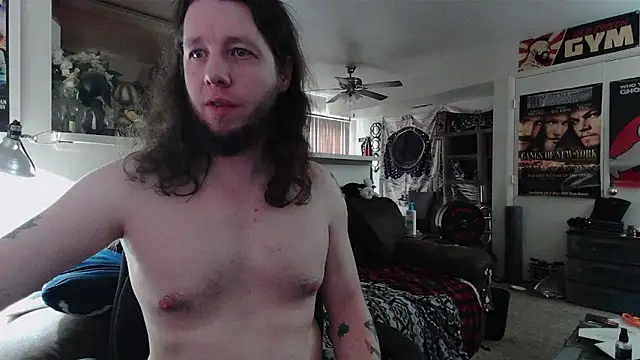 biggerisbetter12 online show from April 2026 05:53:01 PM