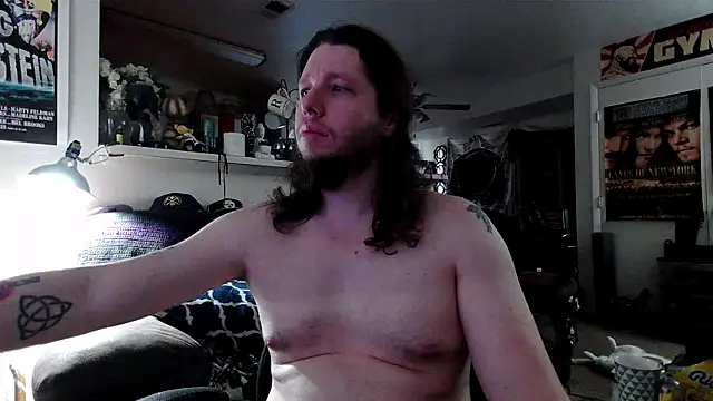 biggerisbetter12 online show from November 2025 10:10:01 PM