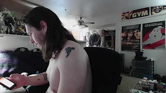 biggerisbetter12 online show from March 2026 03:59:02 PM