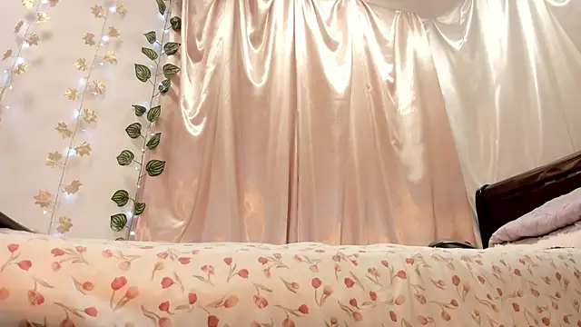 Milie yue online show from November 2025 02:06:02 PM