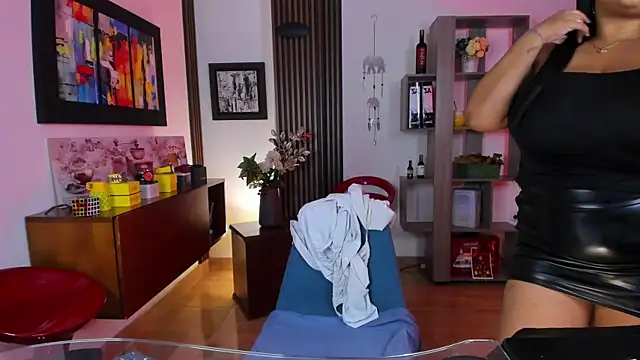 ValentinaNoir online show from April 2026 06:45:02 PM