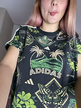  Alicee 1 online show from February 2026 12:09:01 AM