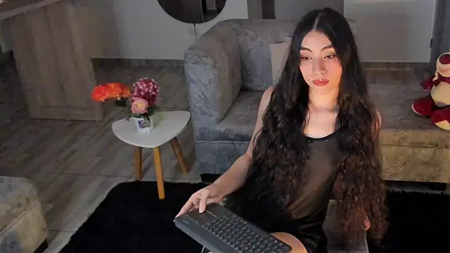 BritanyLnx online show from April 2026 12:48:01 AM